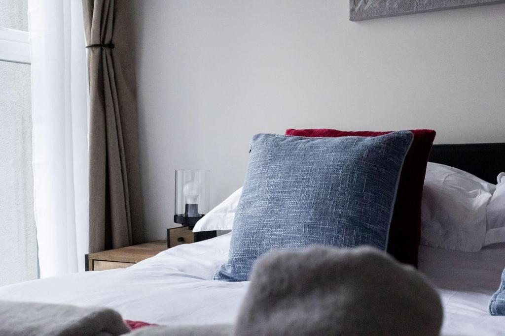 Stylish Town Centre Apartment, W Parking, Nr Beach Bournemouth Exterior foto