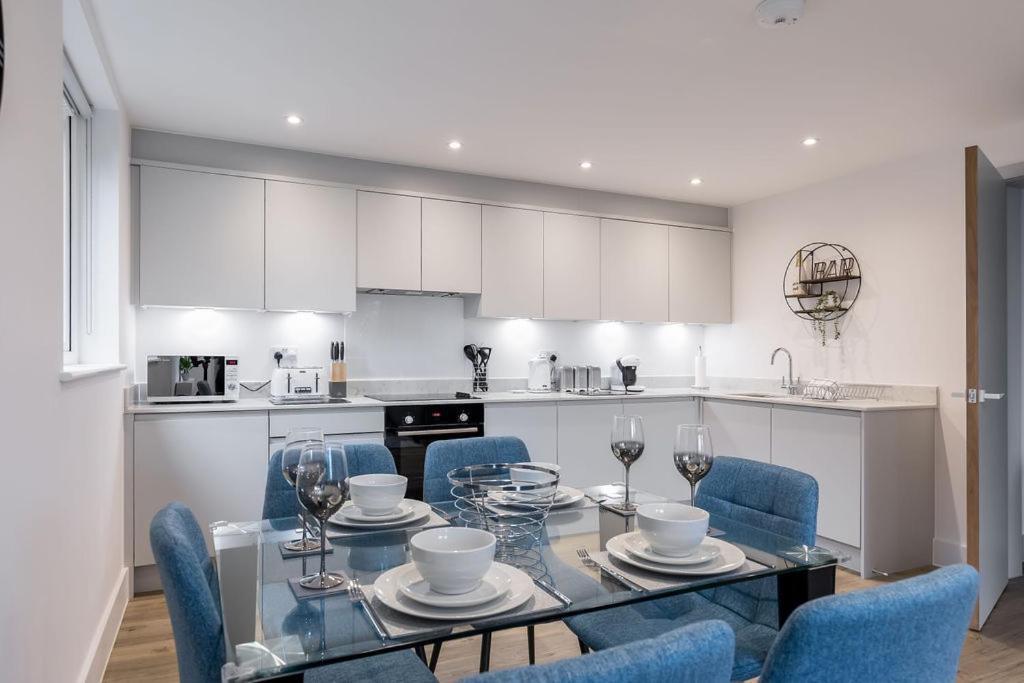 Stylish Town Centre Apartment, W Parking, Nr Beach Bournemouth Exterior foto